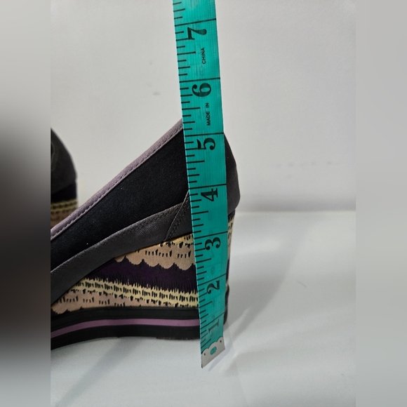 Nanette Lepore For Keds Grey and Purple Slip On Wedges. Size 9 - Picture 11 of 11